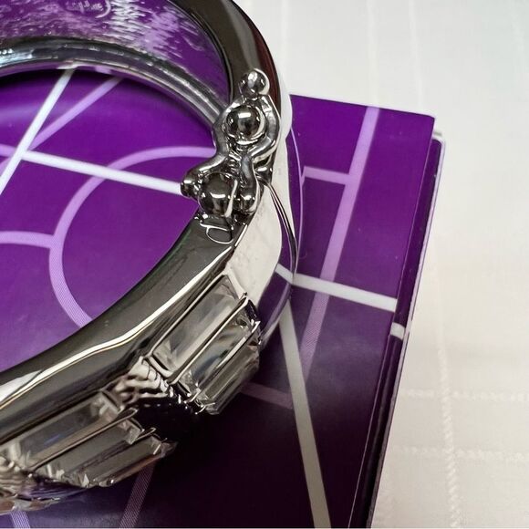 Lia Sophia On The Town Hinged Bangle Bracelet NWT🏷 - Picture 8 of 10